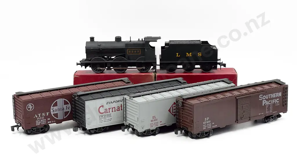 Lima O Gauge Electric Two Locomotive and Tenders Image 1++