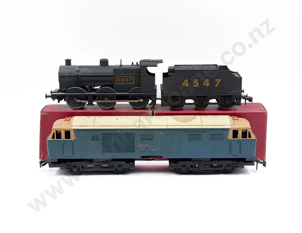 Lima O Gauge Electric Two Locomotive and Tenders Image 1++