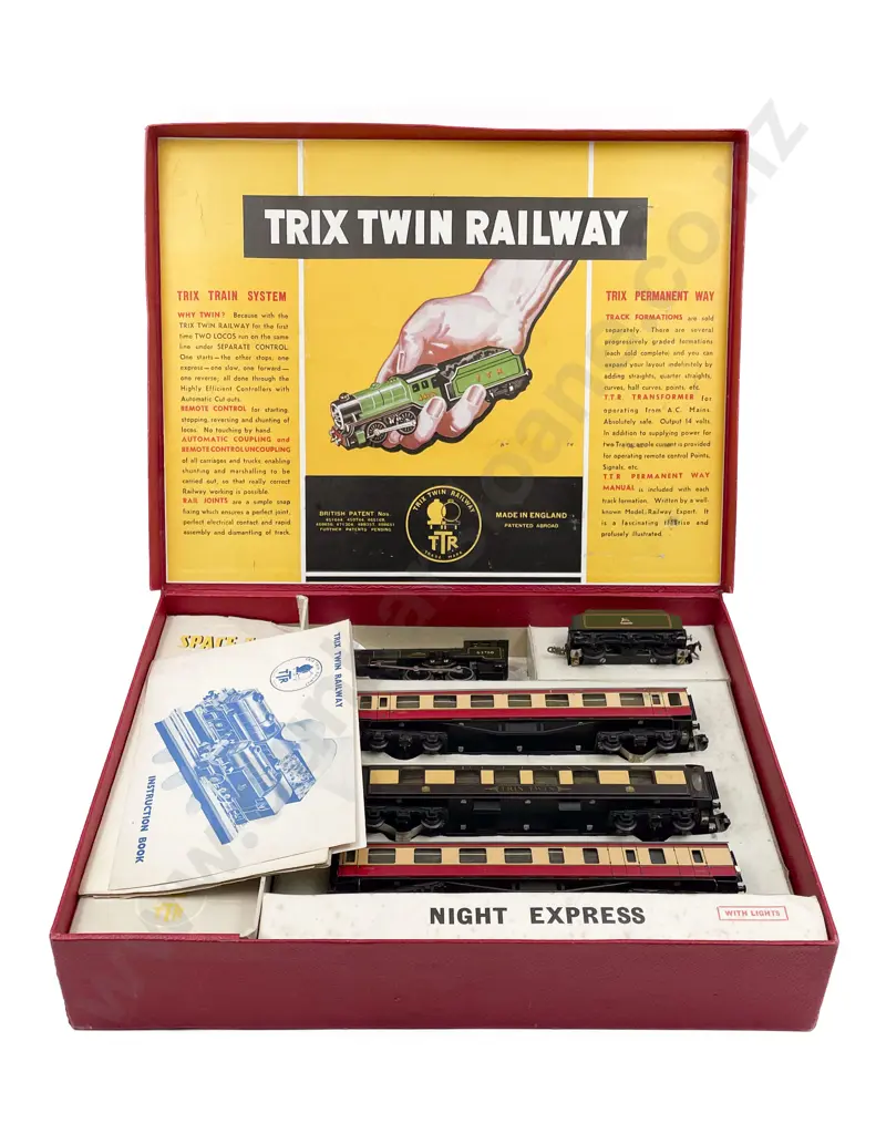 Twix Twin HO Gauge Railway Set Image 1++