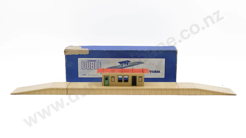 Hornby Dublo Boxed HO Gauge D1 Island Platform Image 1++