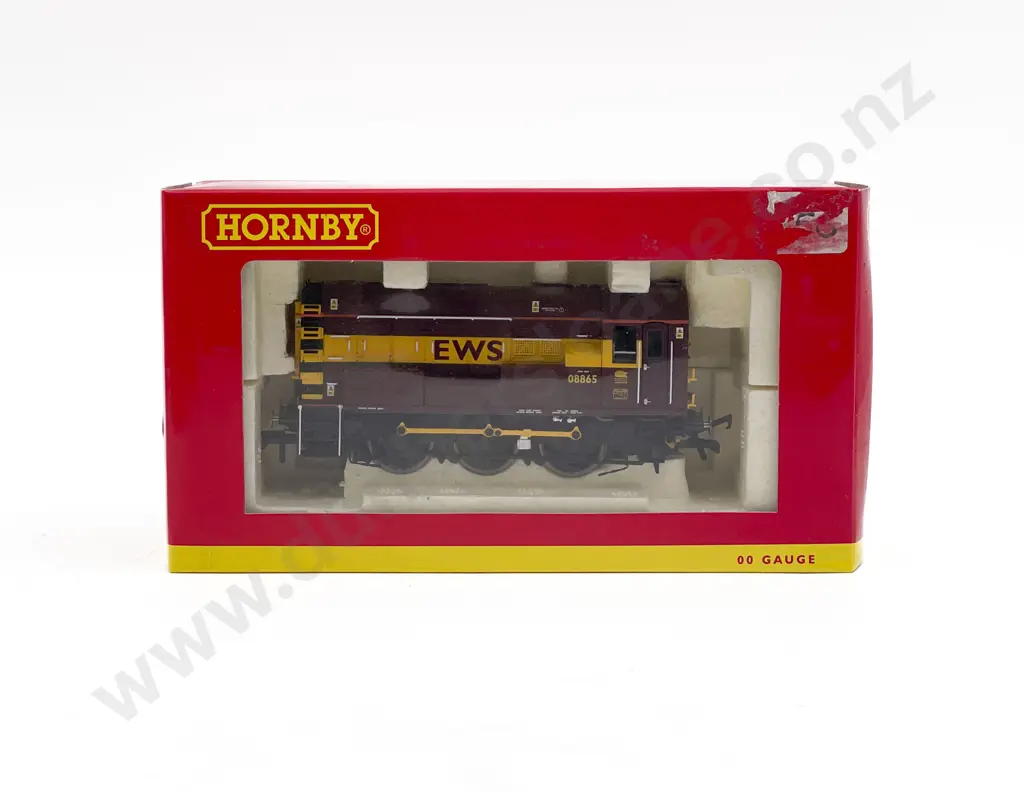 Boxed Hornby HO Gauge R2934 Class 08 Shunter 08865 in EWS Livery Image 1++