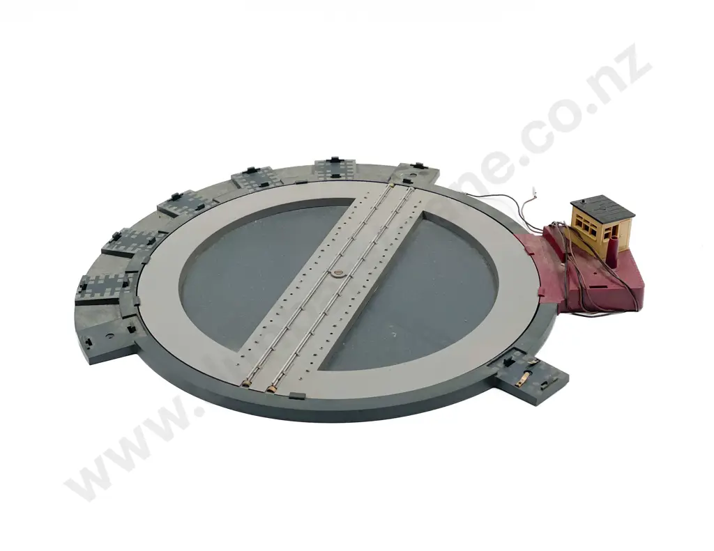 Hornby Railways HO Gauge Boxed R410 Turntable Image 1++