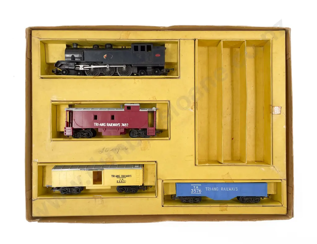 Tri-ang Railways HO Gauge NZ3G Train Set Image 1++