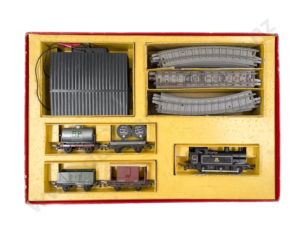 Tri-ang Railways HO Gauge RE Train Set Image 1++