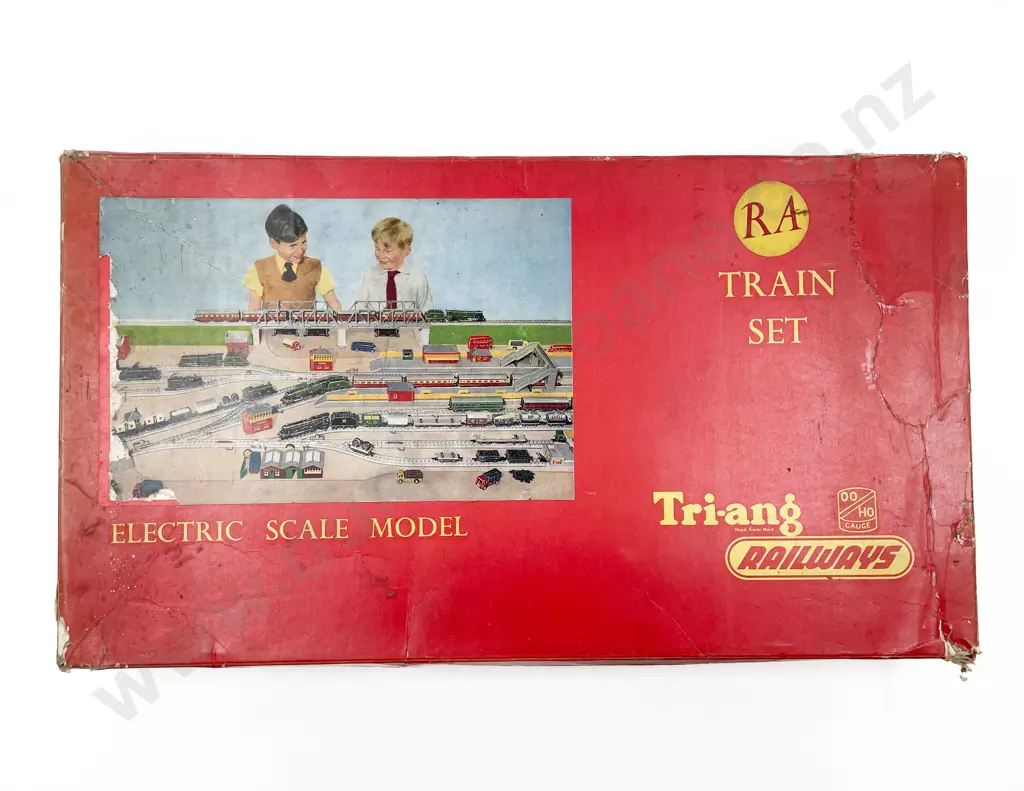 Tri-ang Railways HO Gauge RA Train Set Image 1++