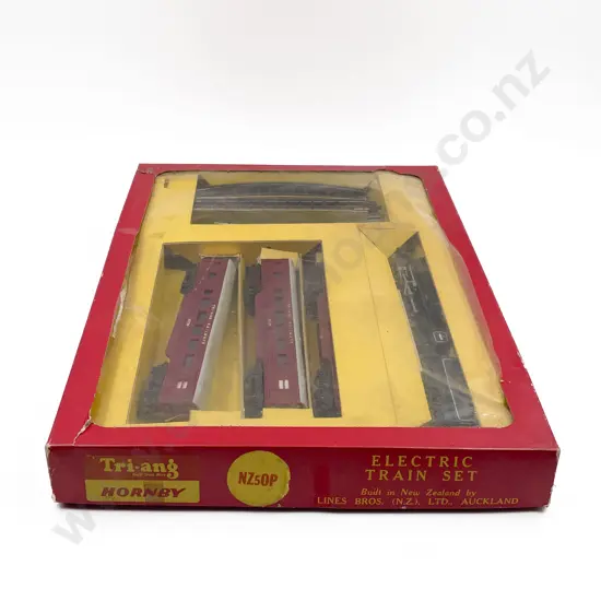 NZ Made Tri-ang Railways HO Gauge NZ50P Train Set