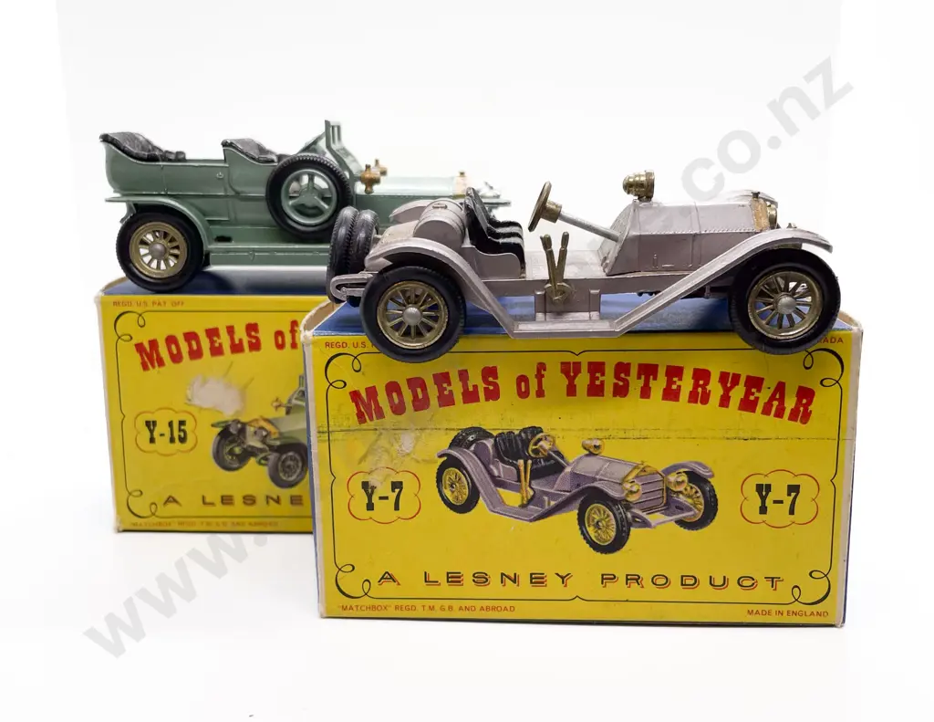 Two Boxed Models of Yesteryear Image 1++