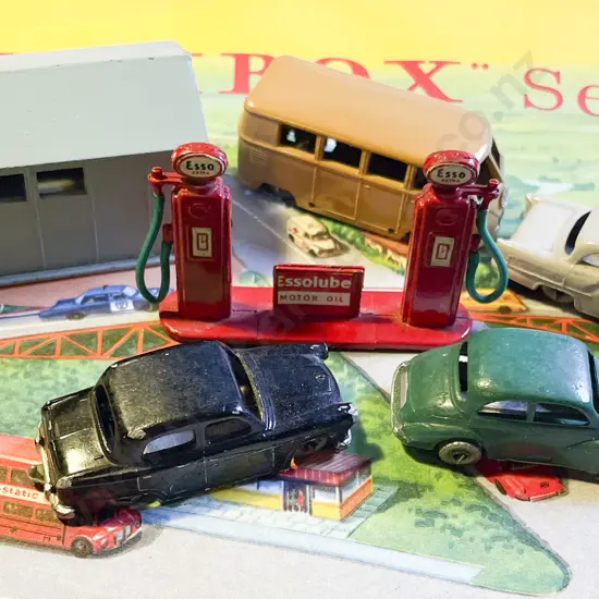 Matchbox Series Roadway R-1