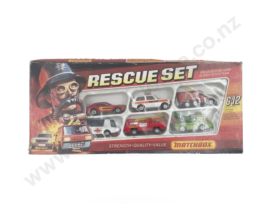 Matchbox C1975 Boxed Gift Set G-12 Rescue Set Image 1++
