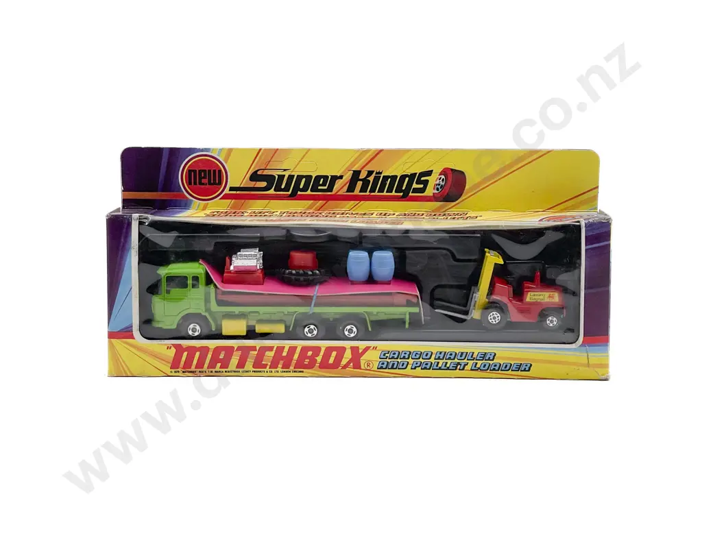 Matchbox Boxed Super Kings K-20 Cargo Hauler and Pallet Loader Image 1++