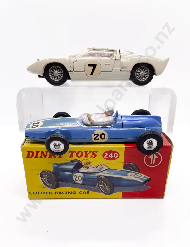 Boxed Dinky 240 Image 1++
