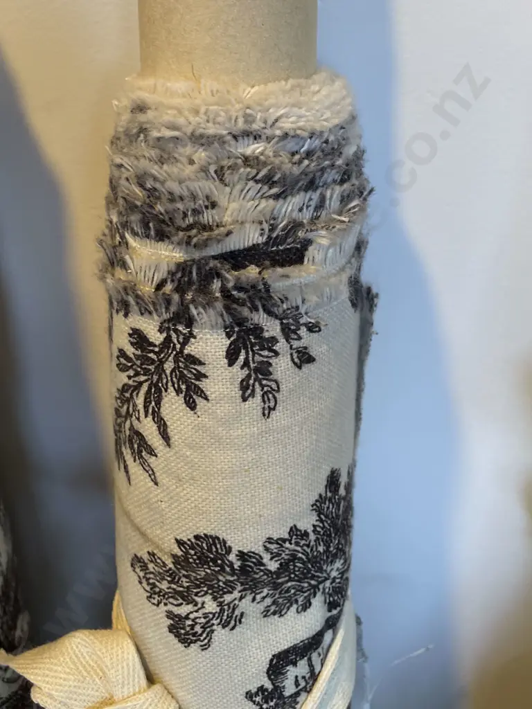 Country Life Toile Image 1++