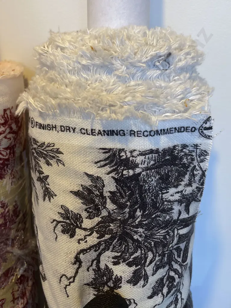 Country Life Toile Image 1++