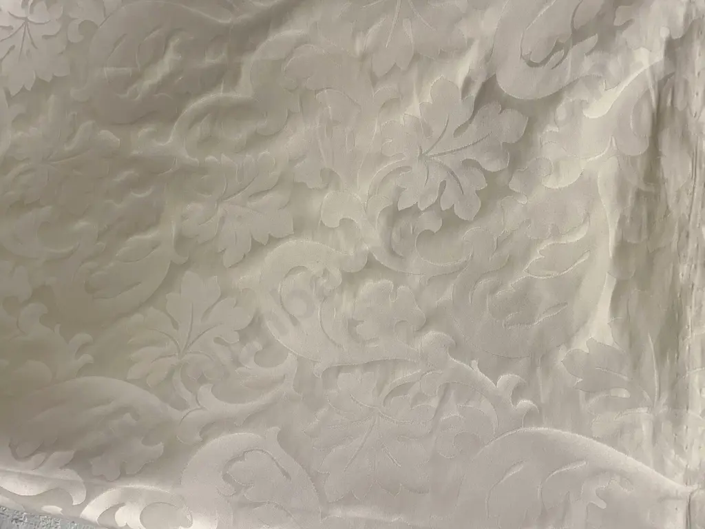 Ice Damask Silk Image 1++