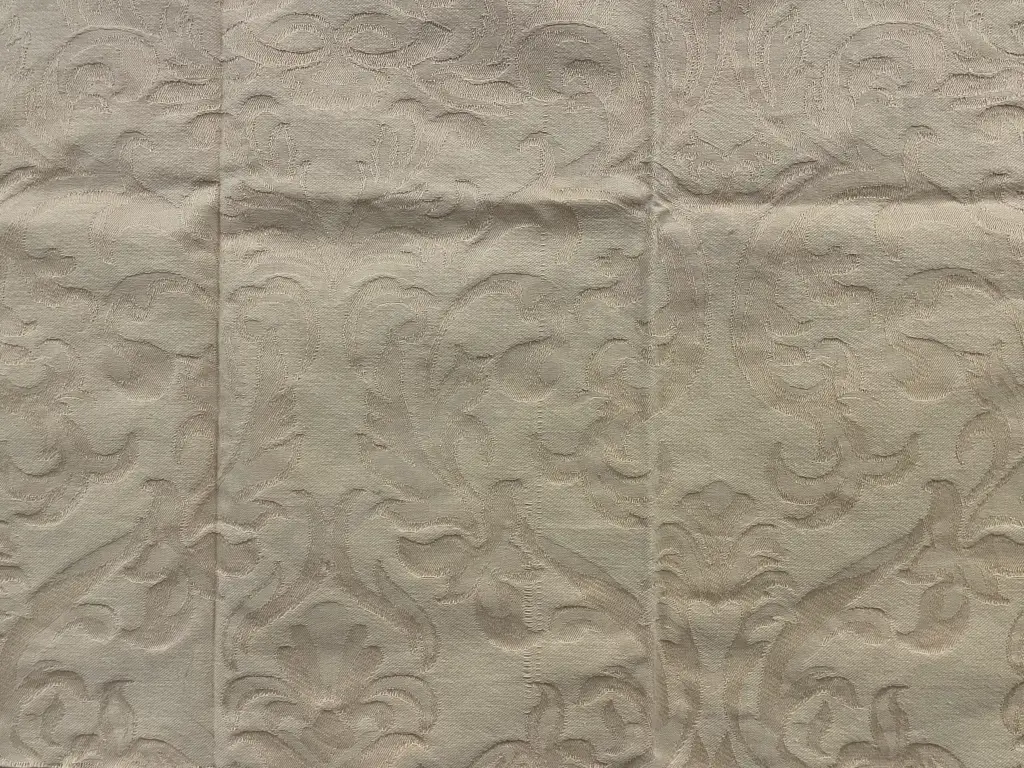 Nanking Bone Damask Image 1++