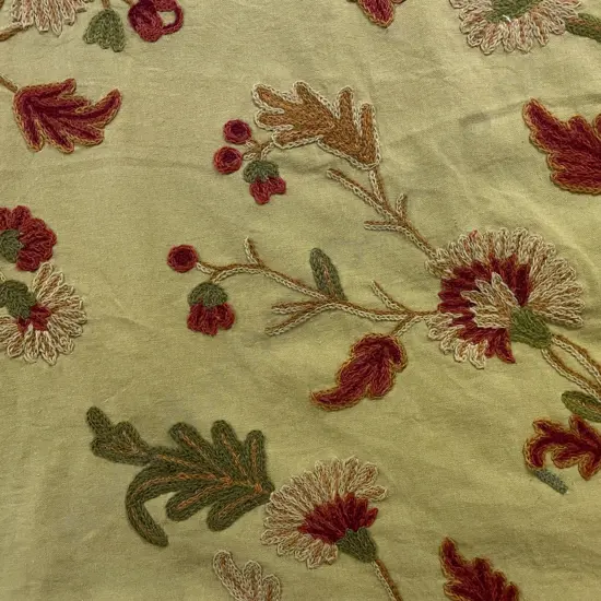 Crewel Jaipur "Red"