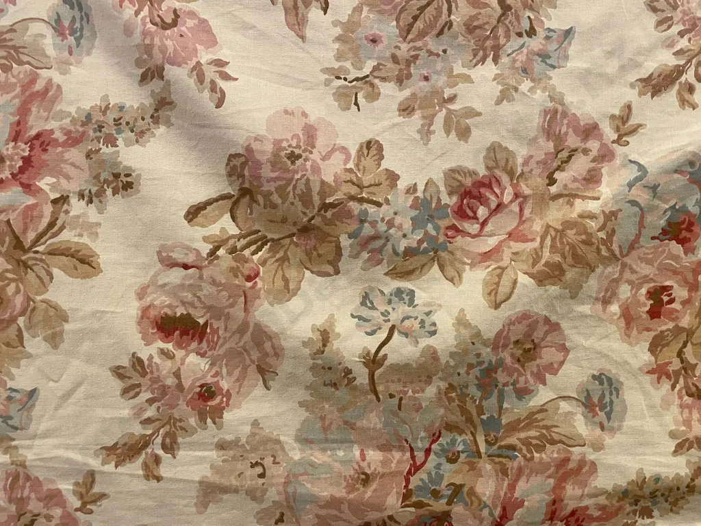 "Victoria" Jacquard Image 1++