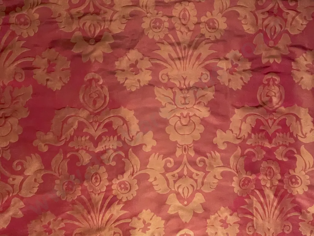 Capricorn Silk "Pompadour" Image 1++