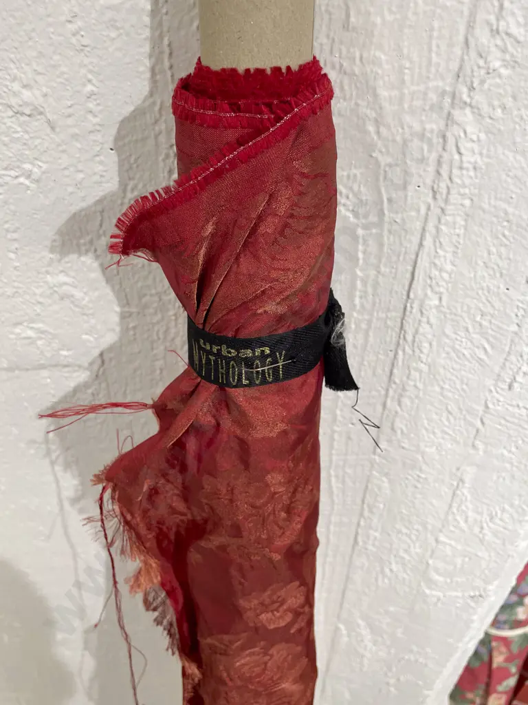 Pasadena Tamarillo Colourway Image 1++