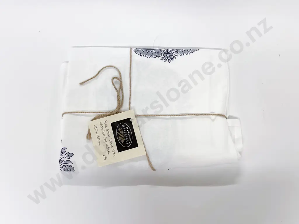 Pure Cotton Table Cloth with Paisley Pattern Image 1++