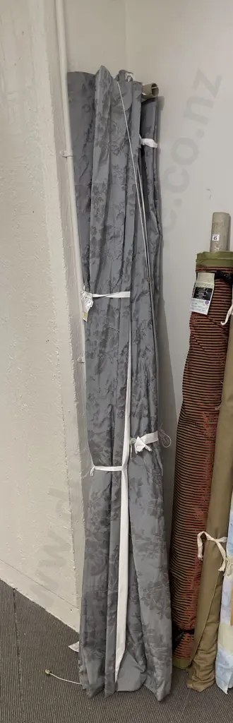 Pair Traditional Roman Blinds "Pasadena Damask Pattern" Image 1++