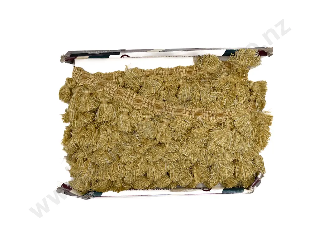 Remainder Length Gold Tassled Braid Image 1++