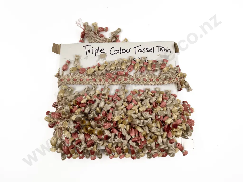 Remainder Length Triple Colour Tassled Braid Trim Image 1++