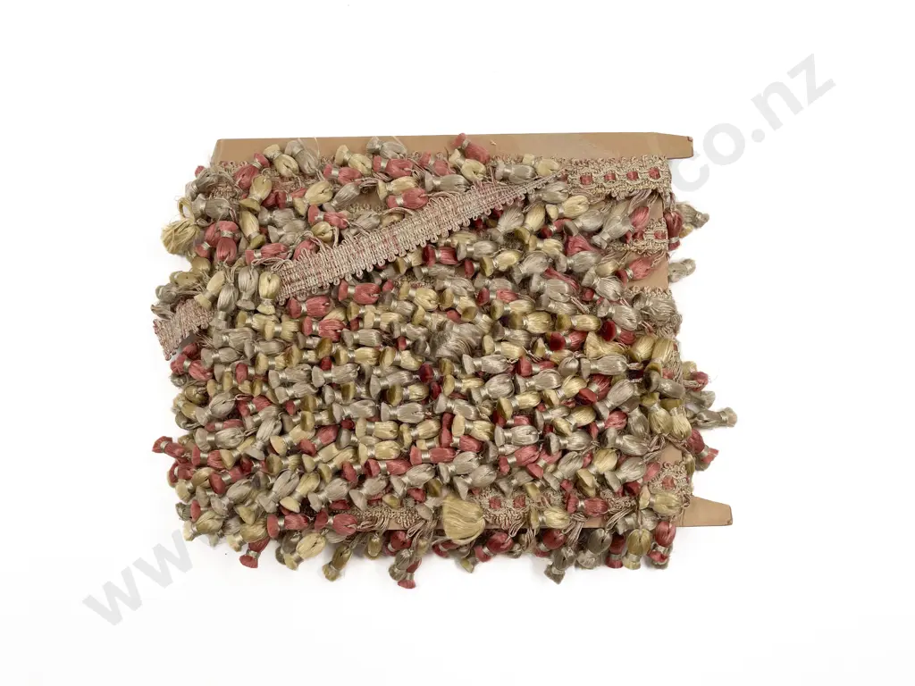 Remainder Length Triple Colour Tassled Braid Trim Image 1++