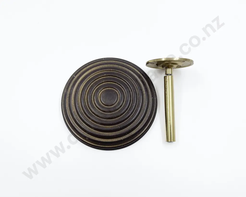 Large Concentric Holdback Image 1++