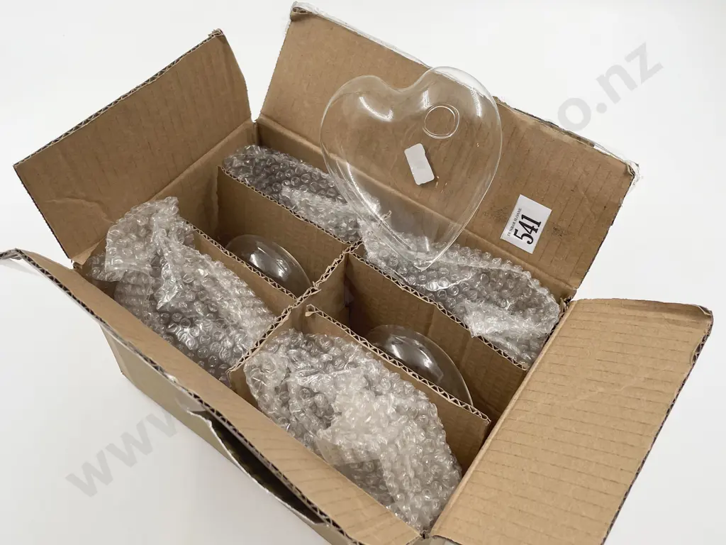 Seven Glass Heart Single Stem Vases Image 1++
