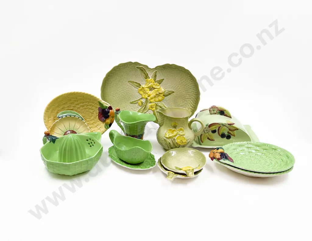 Quantity of Assorted Carlton Ware Image 1++