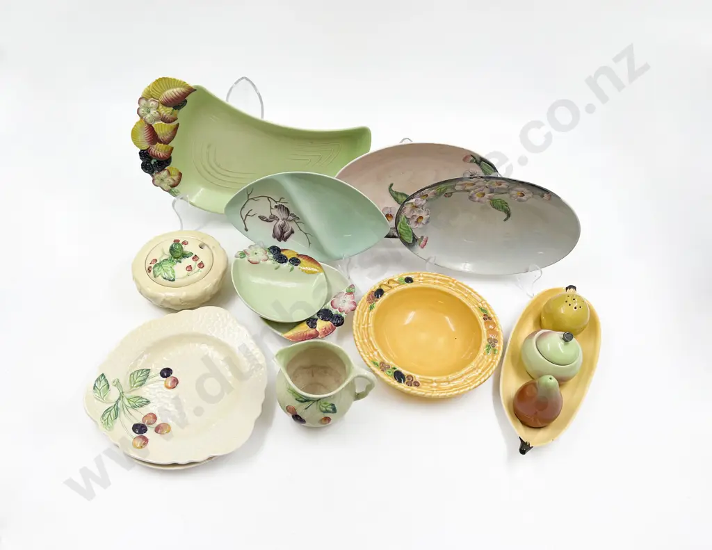Quantity of Assorted Carlton Ware Image 1++
