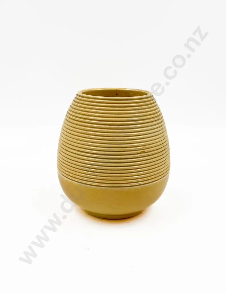 Carlton Ware Ribbed Vase Image 1++