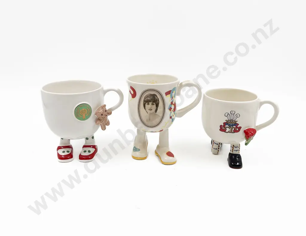 Three Carlton Ware Mugs on Legs Image 1++