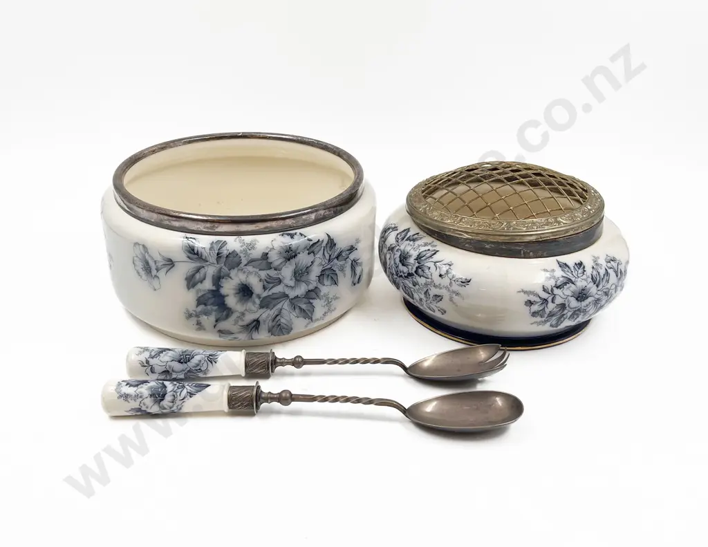 Carlton Ware Rose Bowl with Pot and Spoons Image 1++