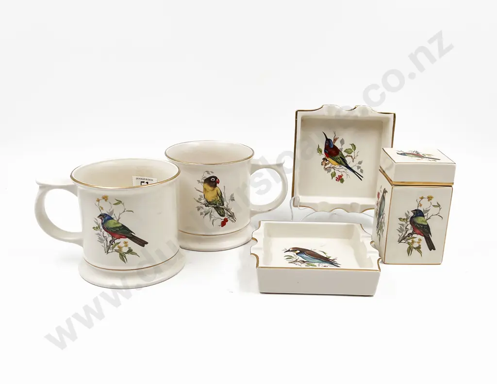 Four Pieces of Assorted Bird Decorated Carlton Walton Image 1++