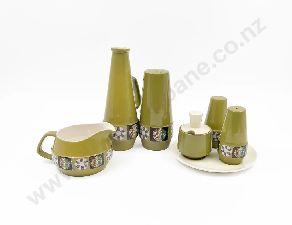 Quantity of Assorted Carlton Ware Image 1++