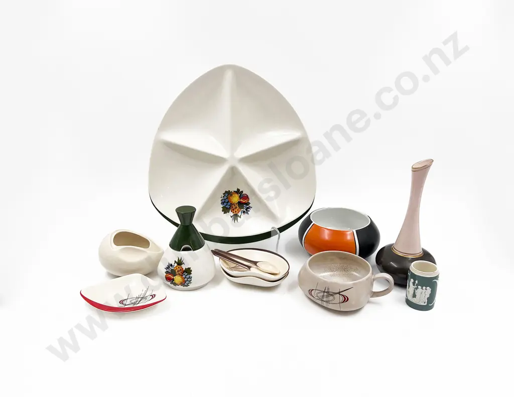 Quantity of Assorted Carlton Ware Image 1++