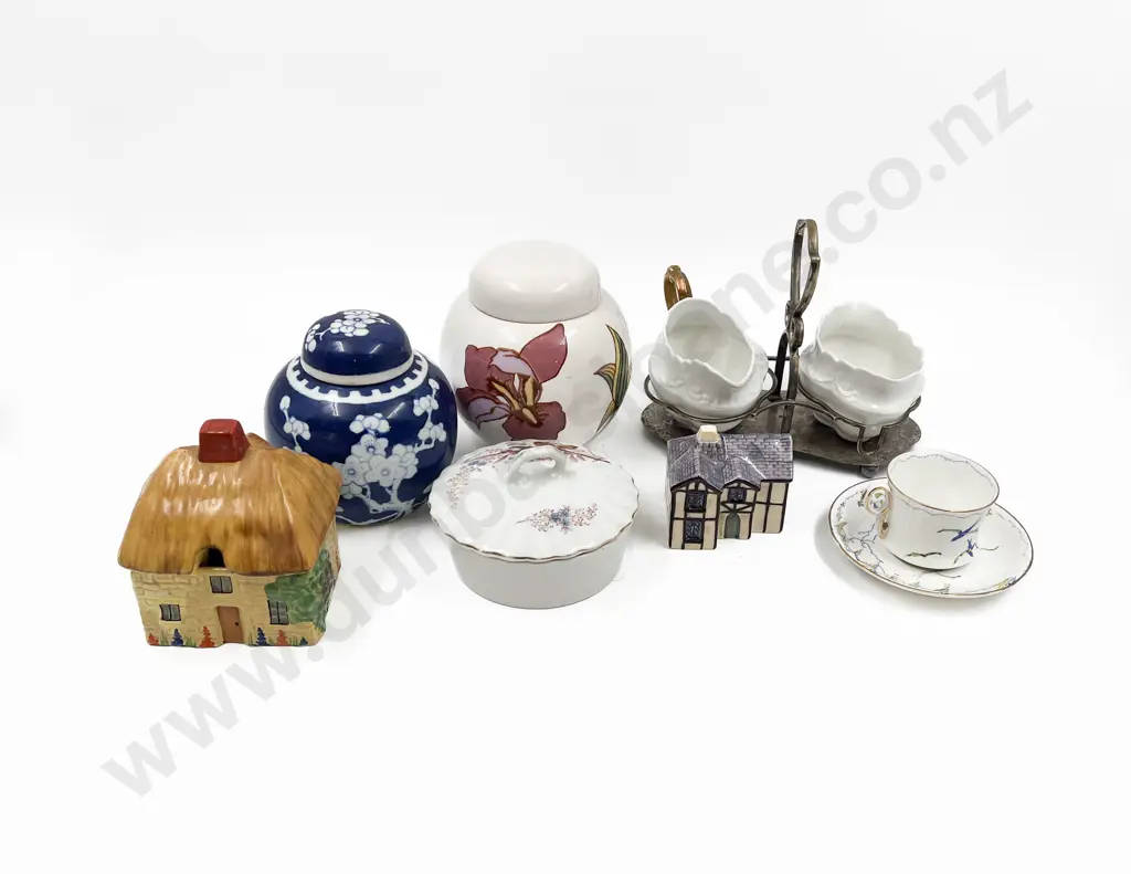 Quantity of Assorted Carlton Ware Image 1++