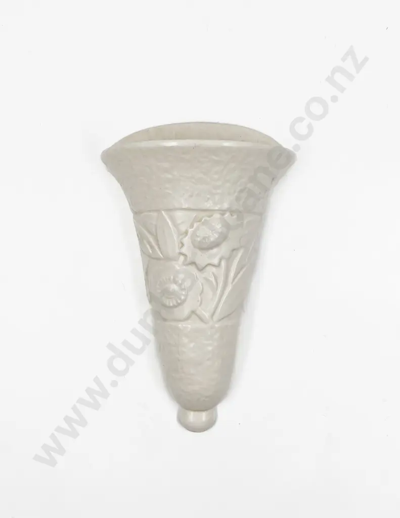 Spode Wall Pocket Image 1++