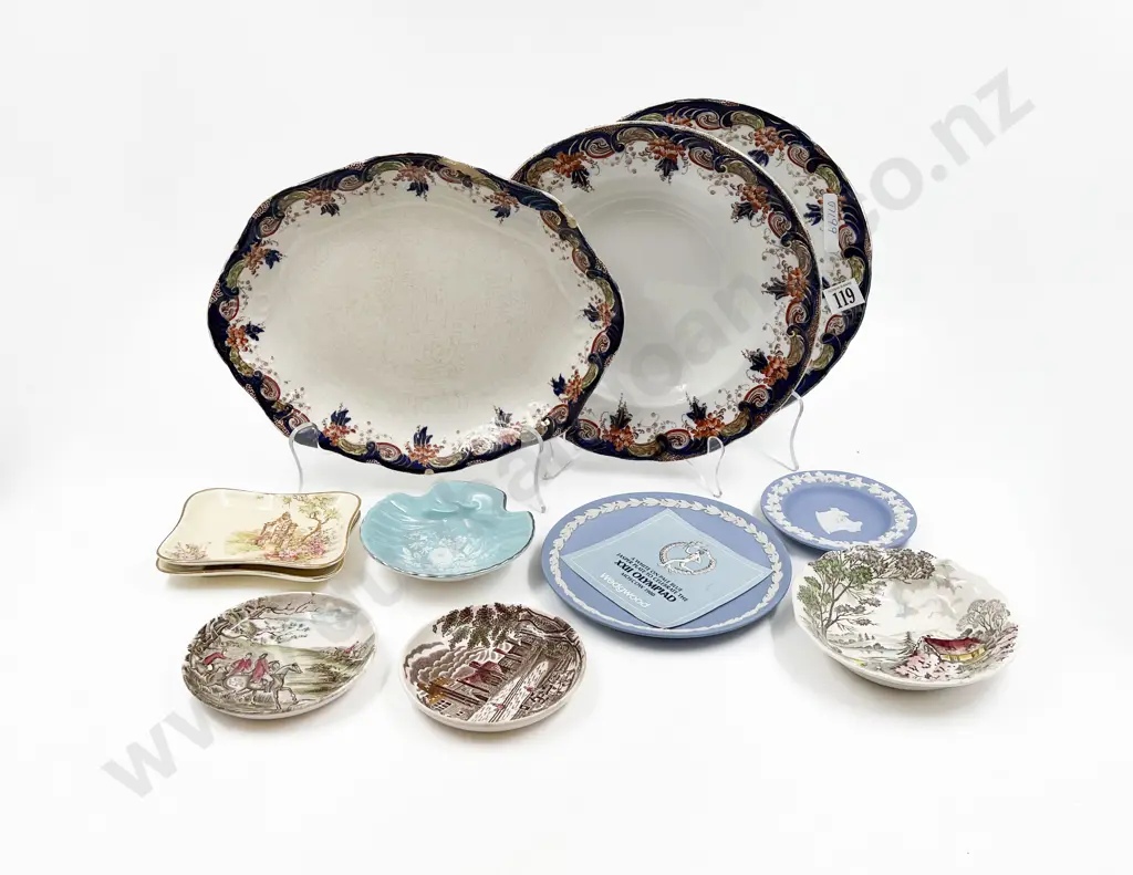 Small Quantity of Assorted Fancy China Image 1++