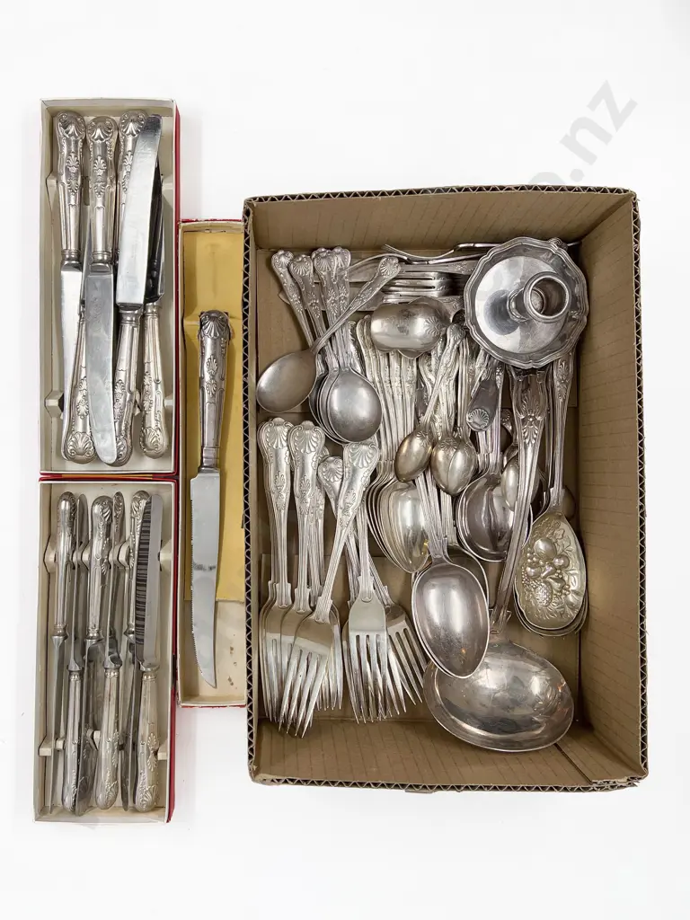 Box Quantity of Assorted Kings Pattern Cutlery etc Image 1++