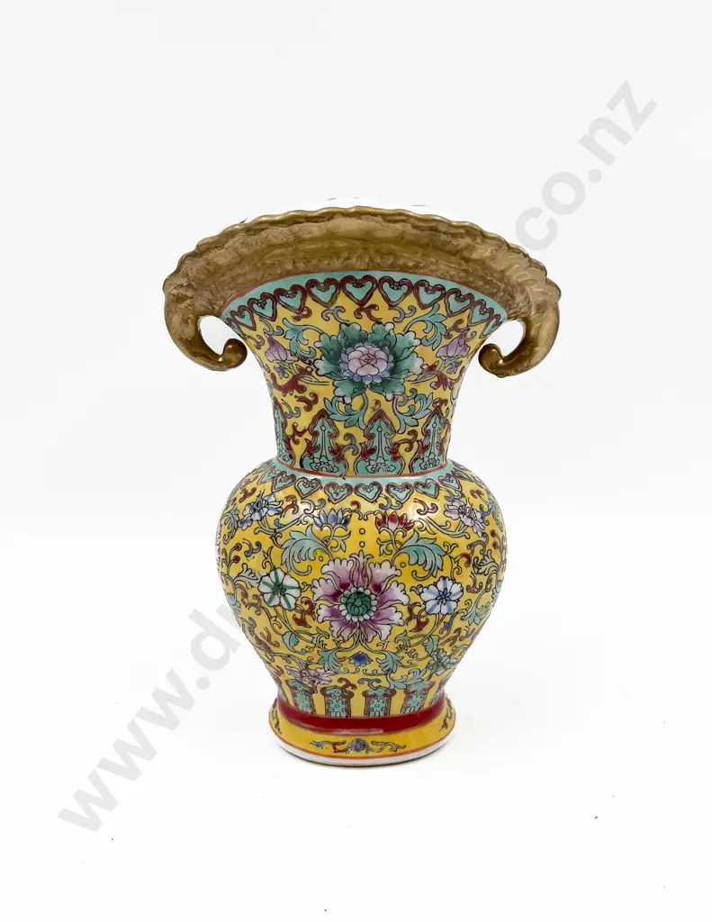 Chinese Vase Image 1++