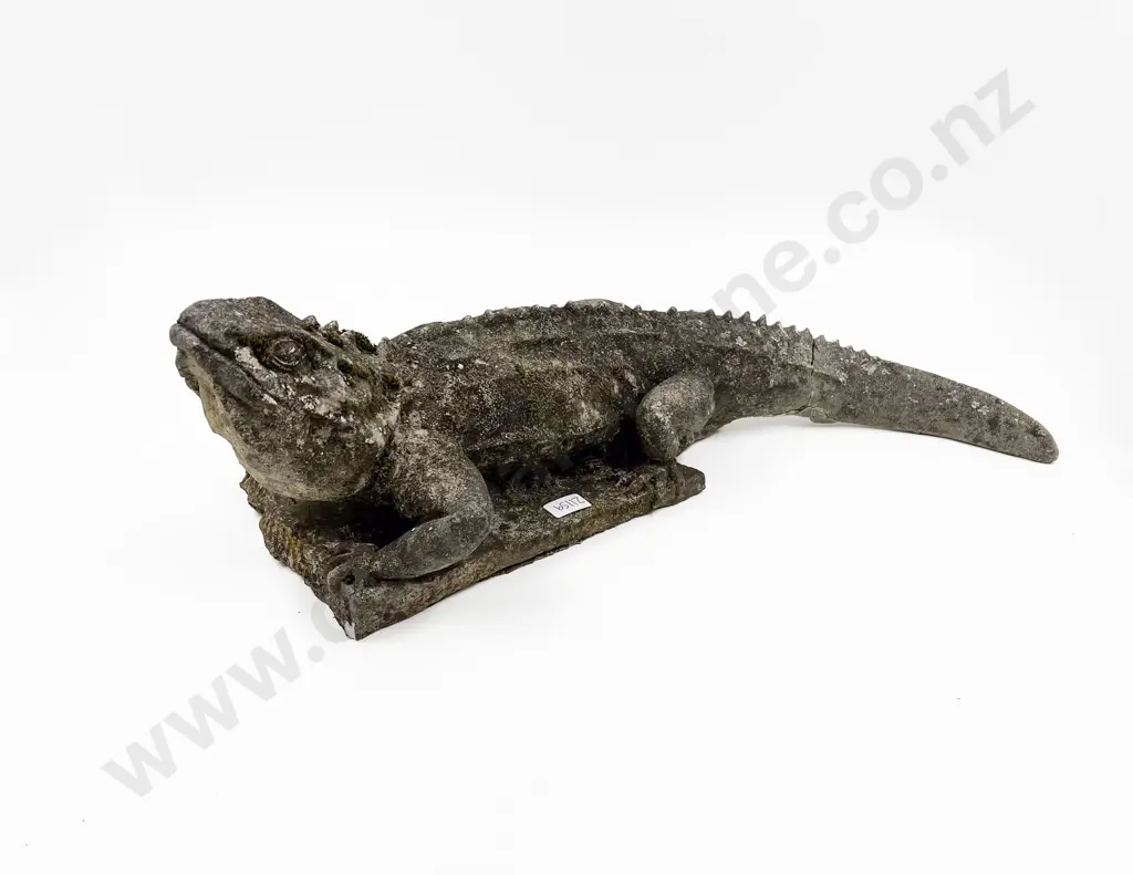 Tuatara Garden Ornament Image 1++