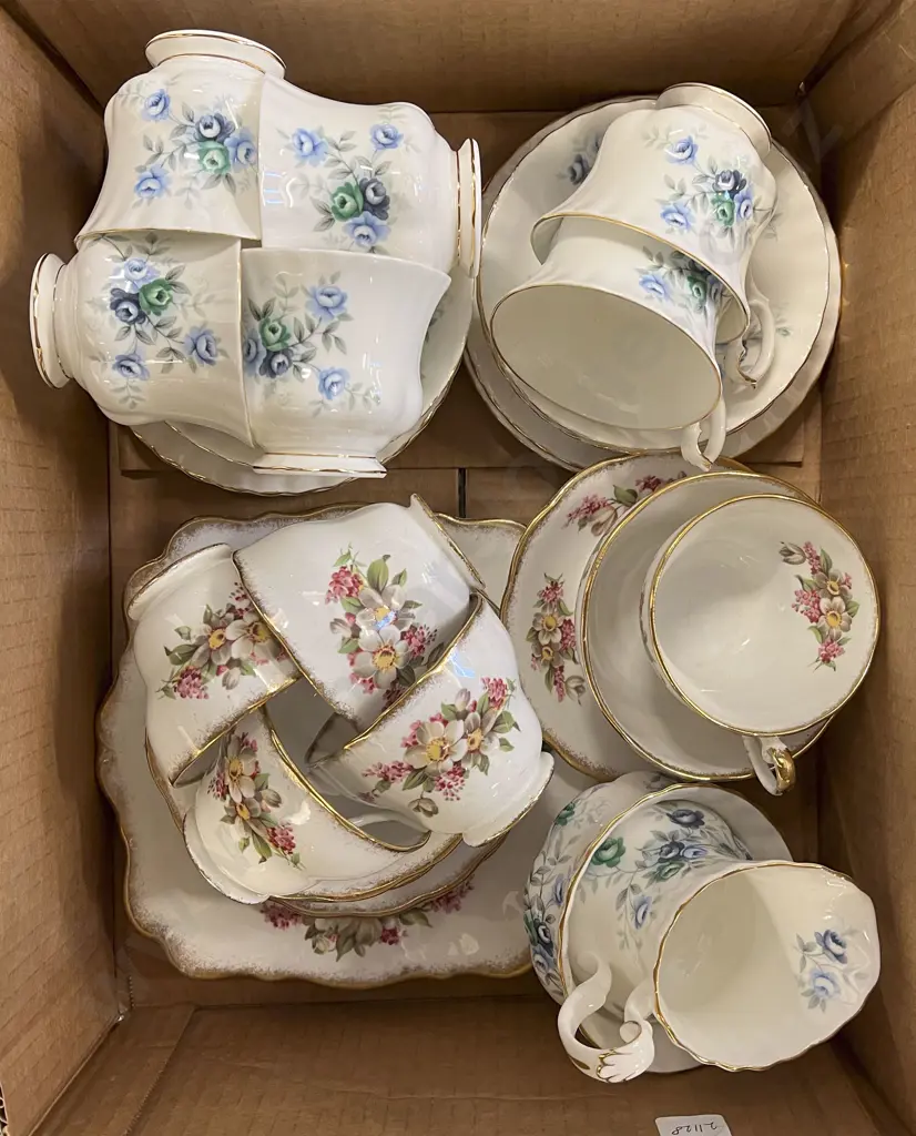 Box of Assorted Fancy Tea China Image 1++