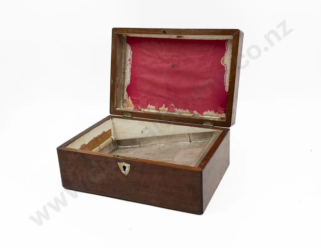 Inlaid Jewellery Box Image 1++