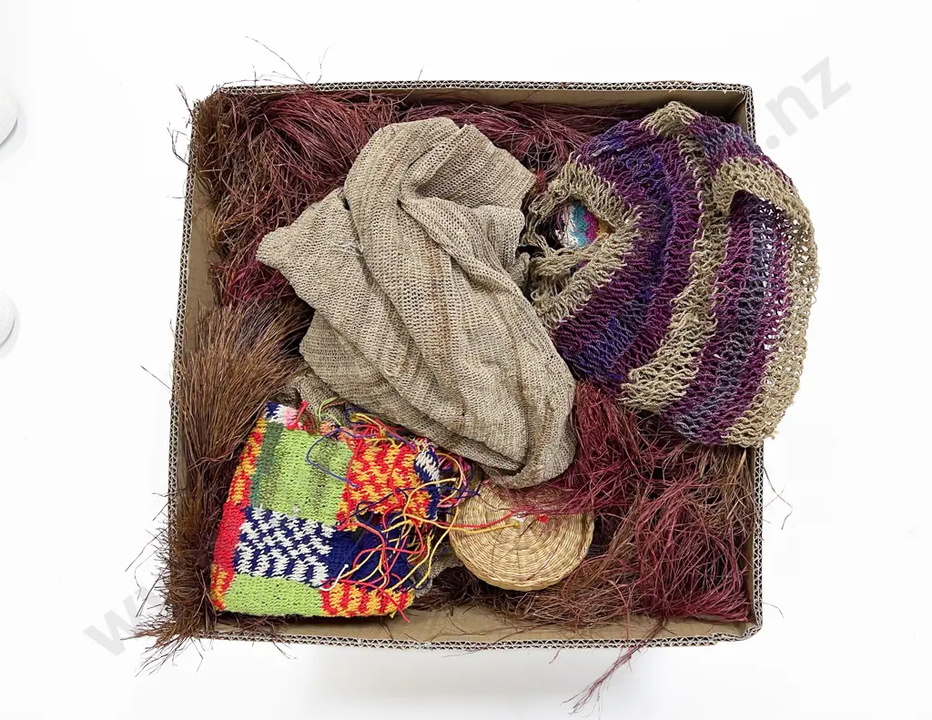 Quantity of Assorted PNG Bilum Bags With Other Garment Image 1++