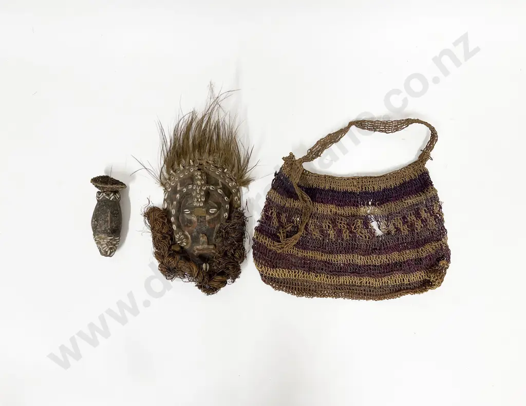 Papua New Guinea Mask With Utensil And Gourd Image 1++