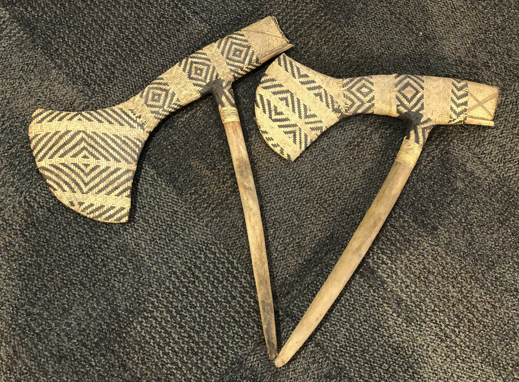 Four Ceremonial Hafts From Papua New Guinea Image 1++