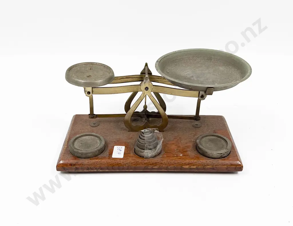 VIntage Postal Scale and Weights Image 1++